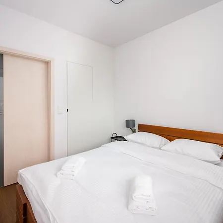 Metro Mlociny Stylish Apartment Warsaw Exterior photo
